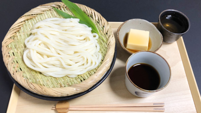 ざるうどん、めんつゆ、卵豆腐