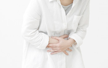 胃の痛みや不快は機能性胃腸症、便秘や下痢、下腹部の張りなどは過敏性腸炎が大部分の原因であることをご存知ですか？